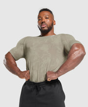 Geo Seamless T-Shirt - Linen Brown/Camo Brown